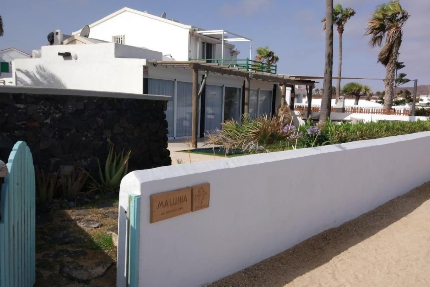 Villa Maluhia Frente Al Mar Y Jacuzzi Corralejo Luaran gambar