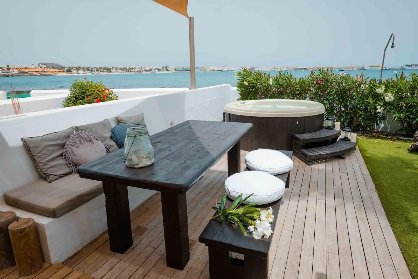 Villa Maluhia Frente Al Mar Y Jacuzzi Corralejo Luaran gambar